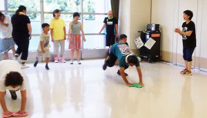 雑巾がけ
